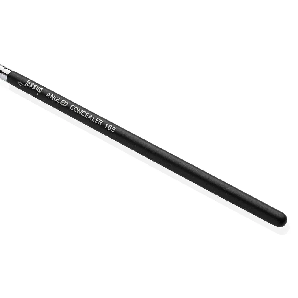 Angled Concealer Brush 169