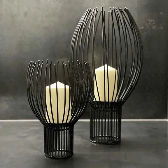 Curved Wire Candle Holder