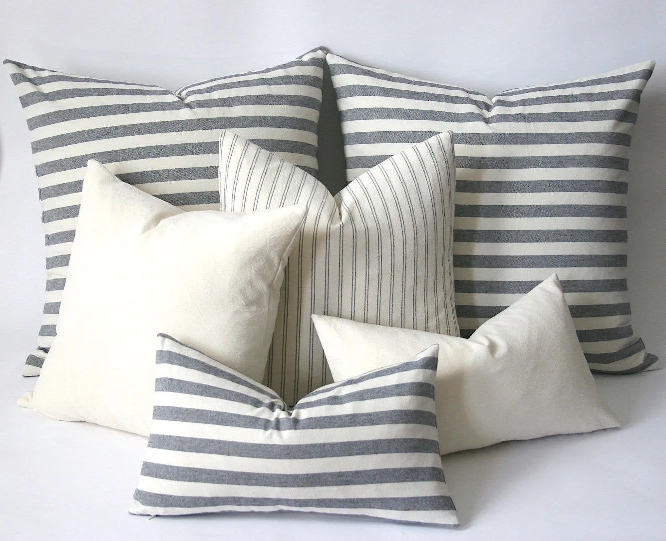 Navy Stripe pillow cover / Navy Cream 18x18 pillows & 9 other sizes / Blue pillow cover / Farmhouse Striped Pillow / French pillow Cover