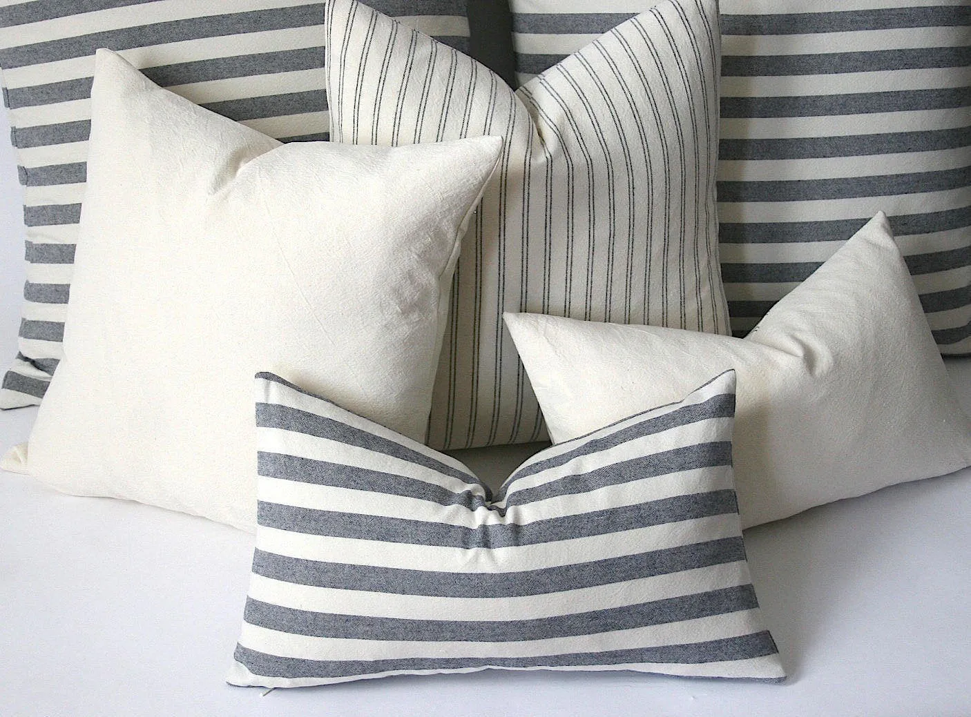 Navy Stripe pillow cover / Navy Cream 18x18 pillows & 9 other sizes / Blue pillow cover / Farmhouse Striped Pillow / French pillow Cover