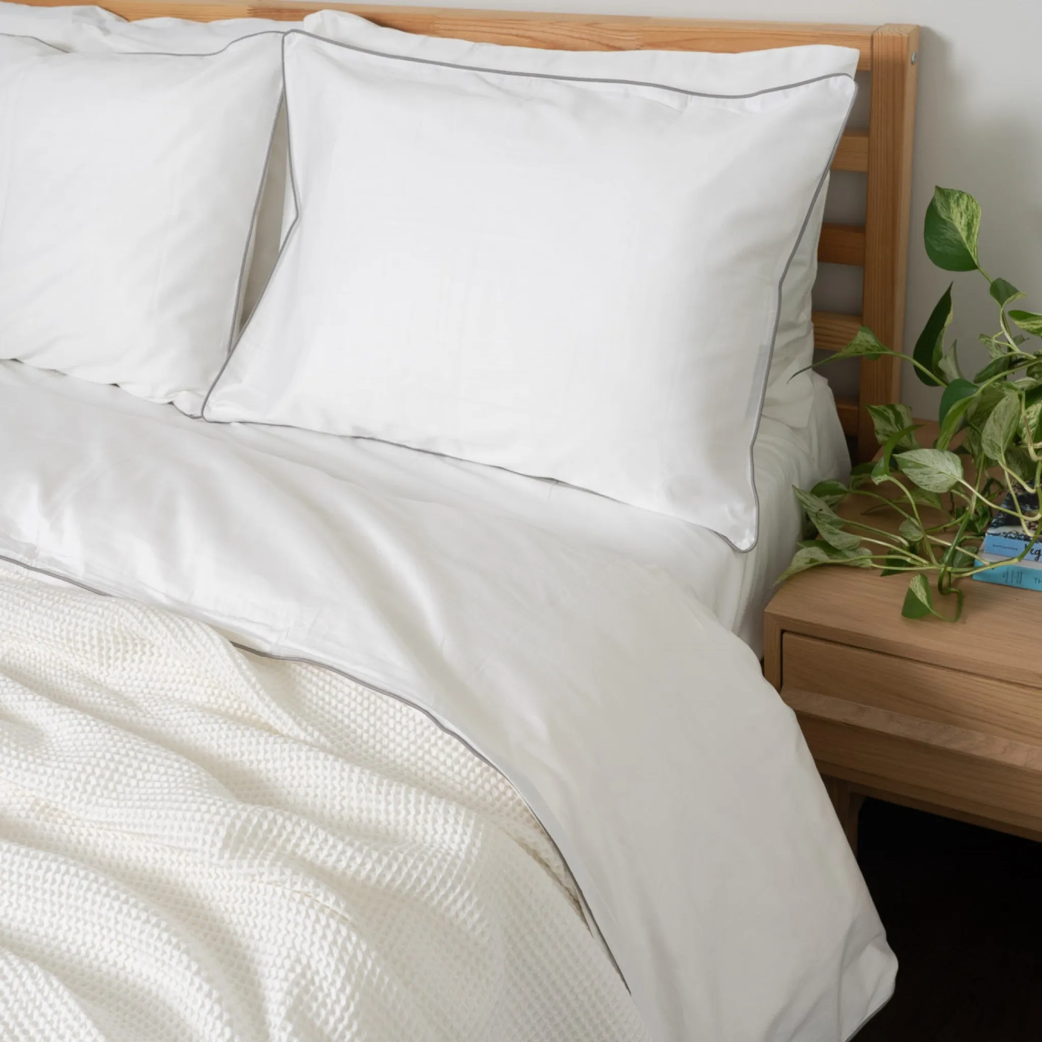 Piped Soft & Cozy Sateen Pillowcase Set