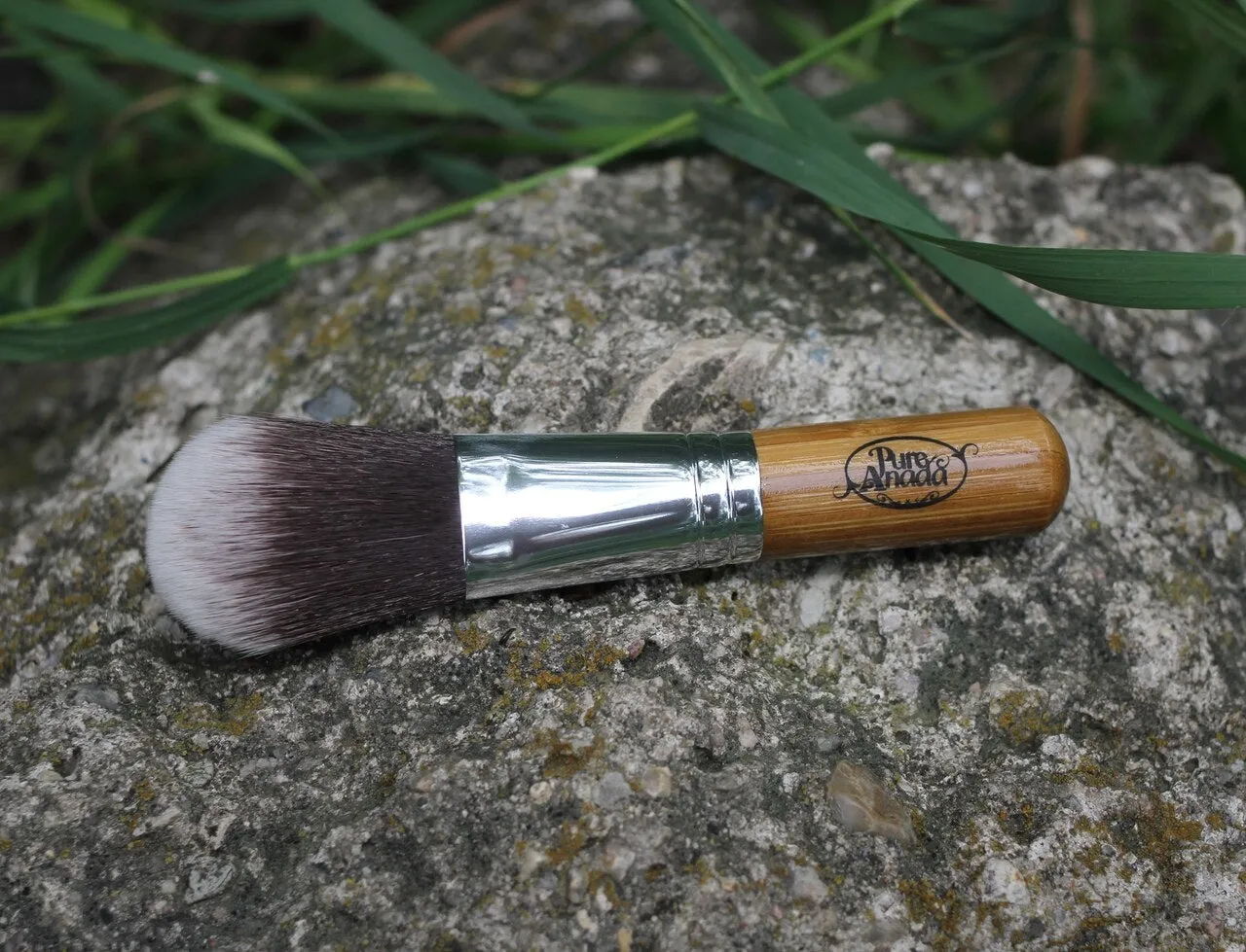 Pure Anada Deluxe Blush Brush